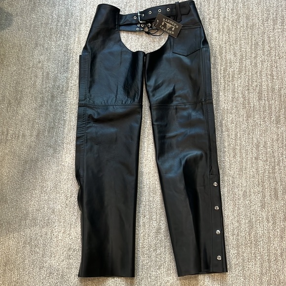 NWT Barney’s Leather Motorcycle Chaps - Picture 3 of 8